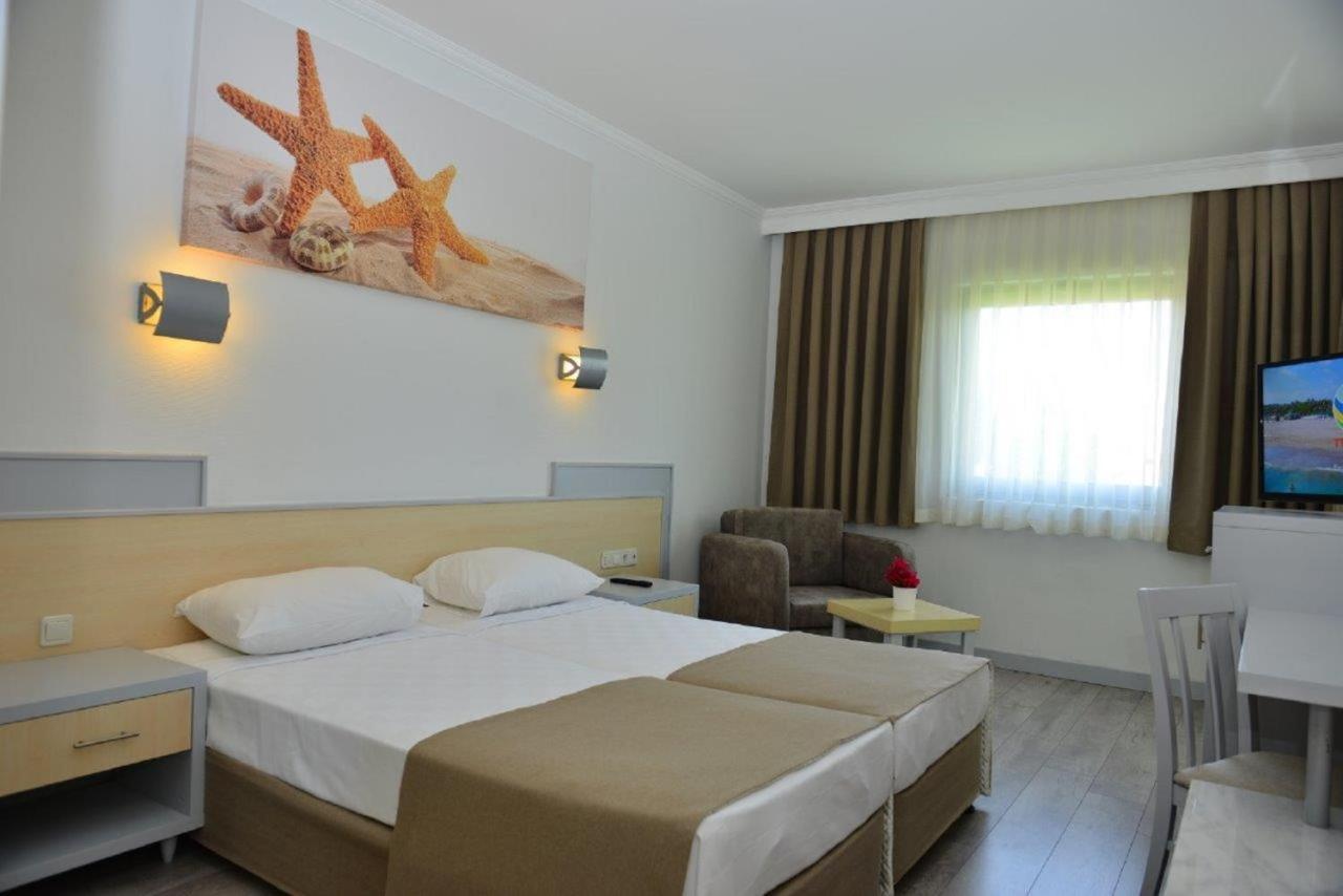 Hotel Pegasos World Side Exterior foto