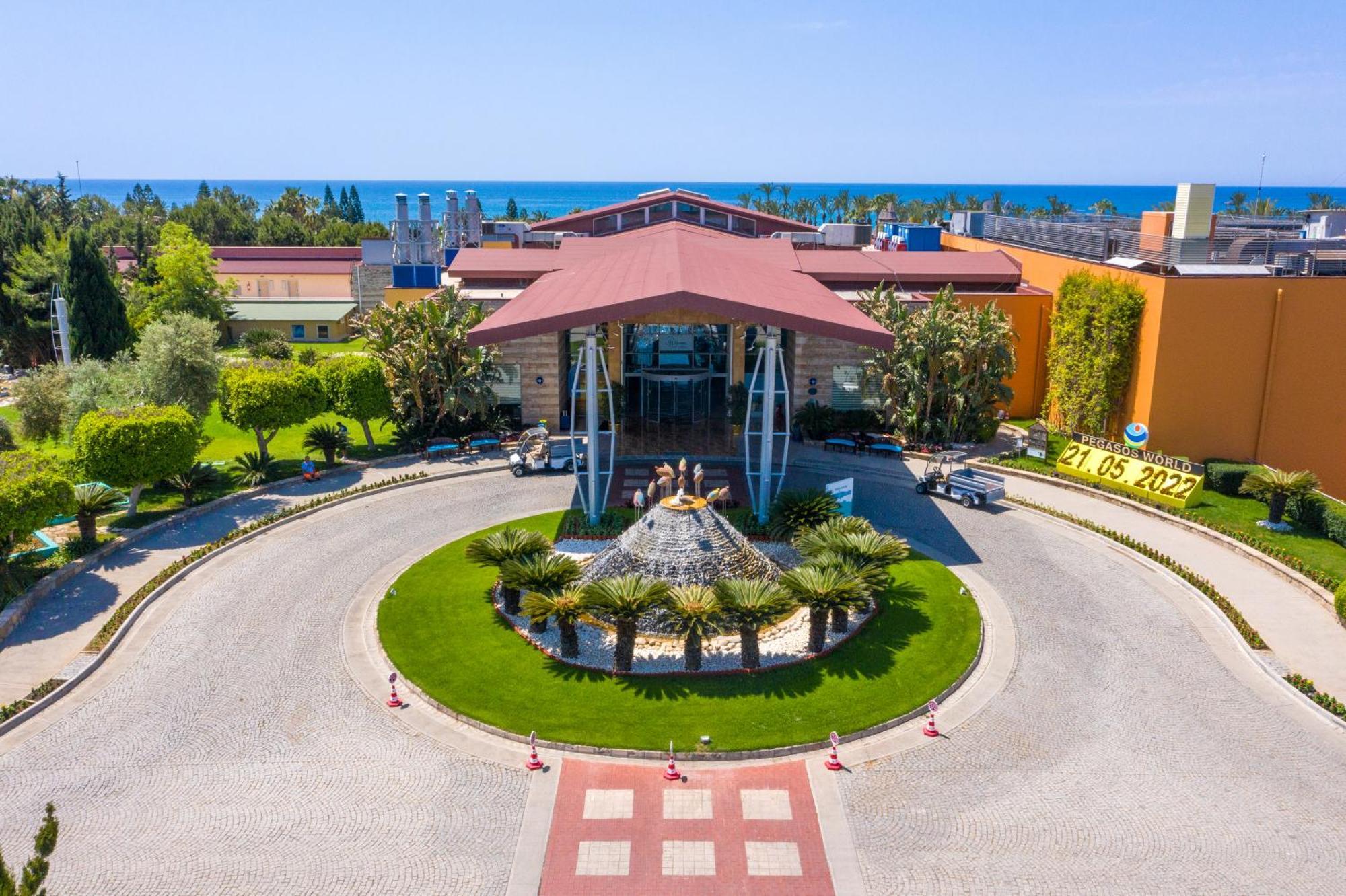 Hotel Pegasos World Side Exterior foto
