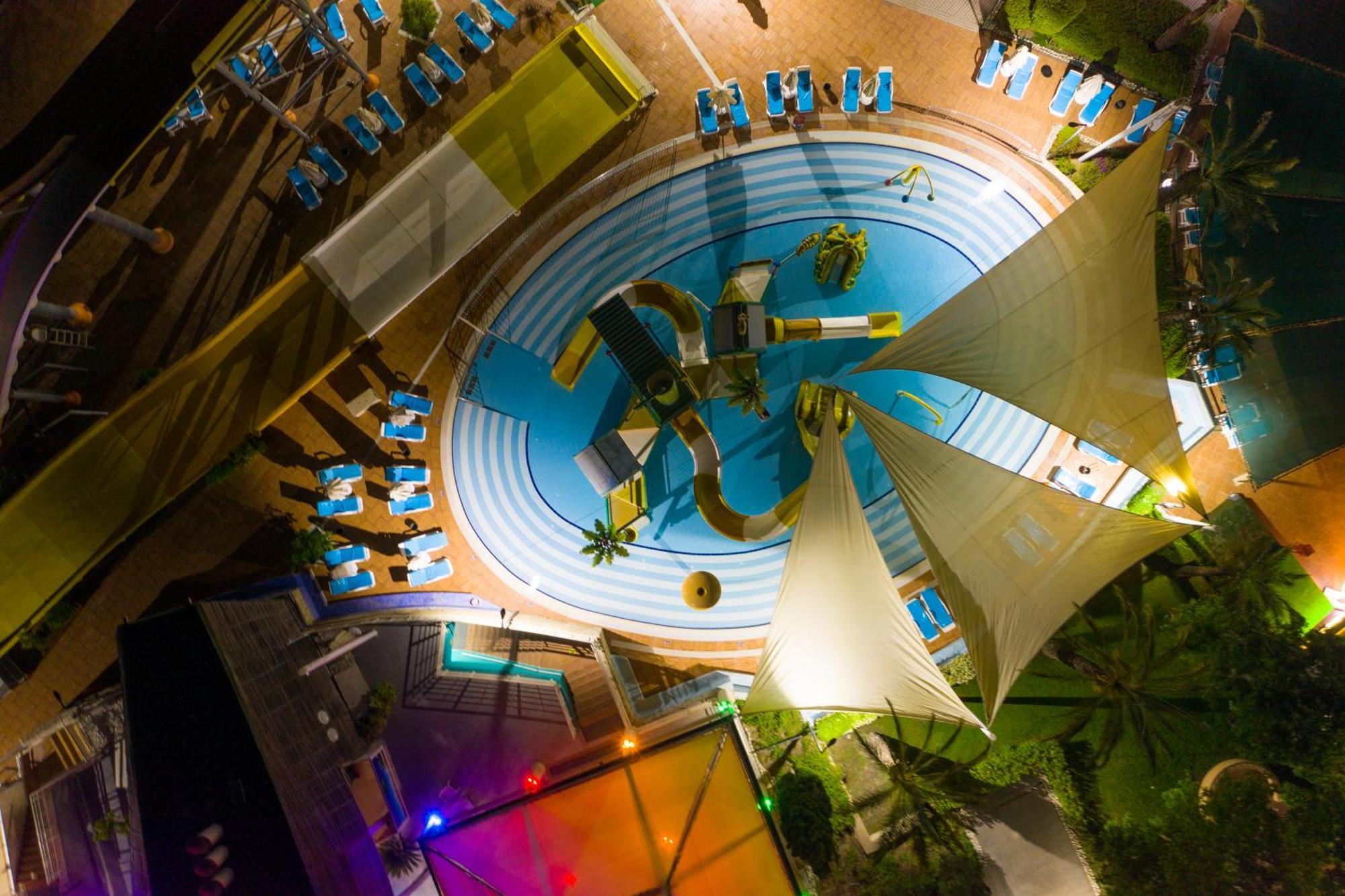 Hotel Pegasos World Side Exterior foto
