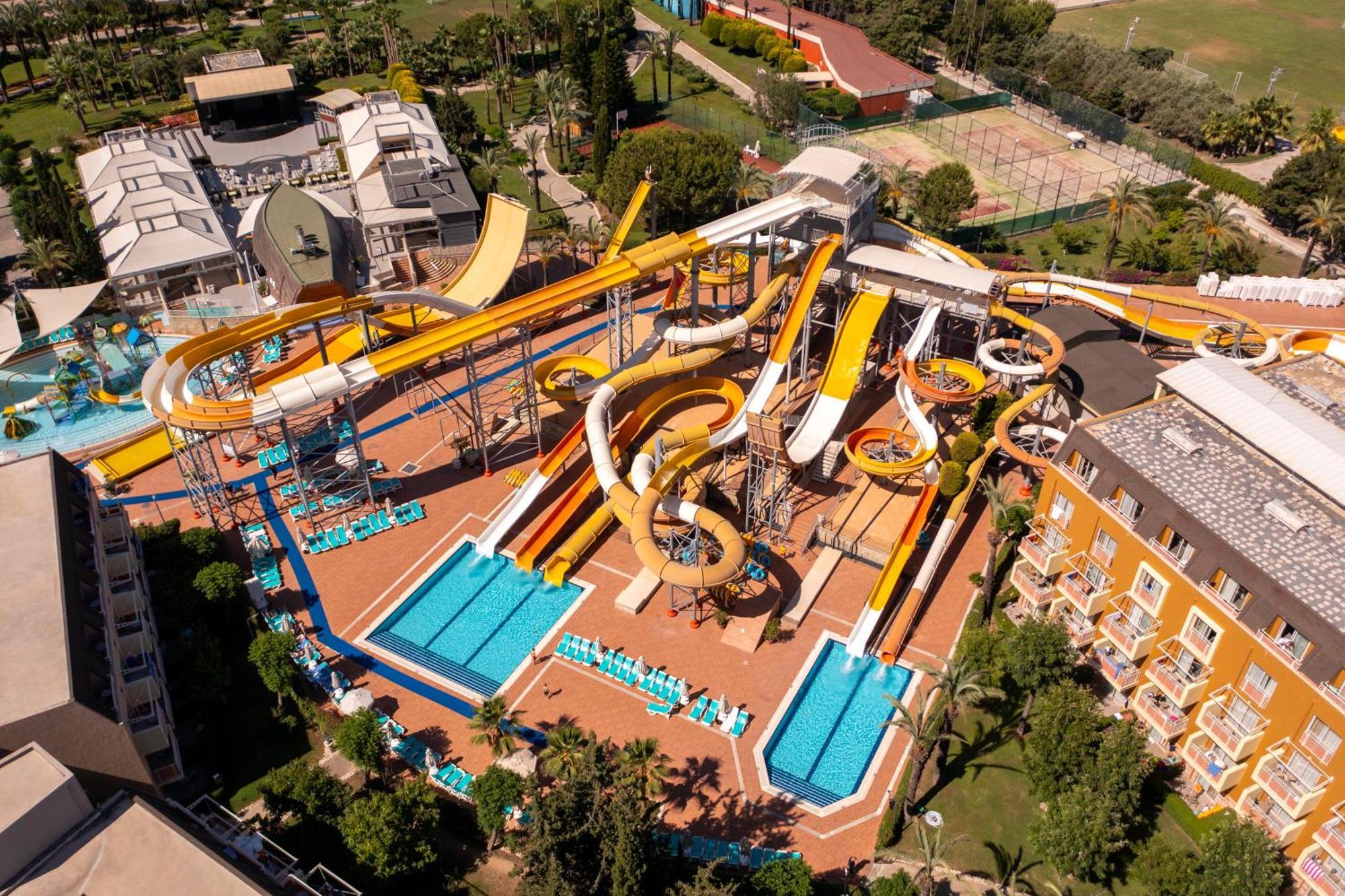 Hotel Pegasos World Side Exterior foto